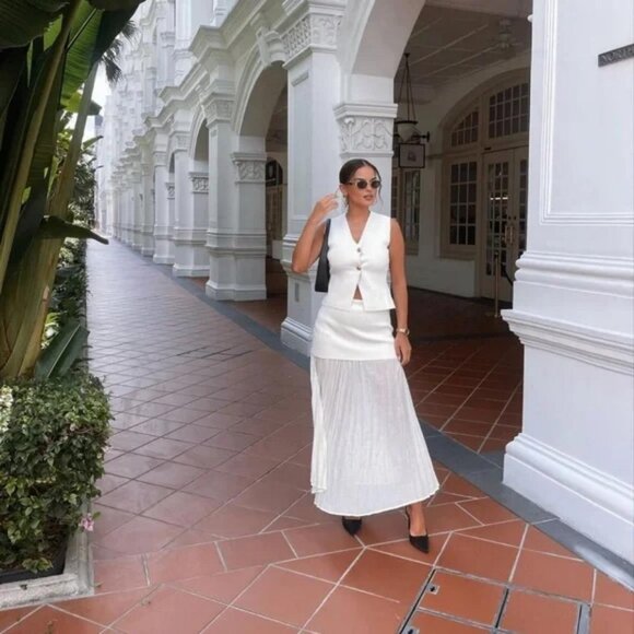 ZARA MIXED PLEATED KNIT SKIRT - Picture 2 of 10